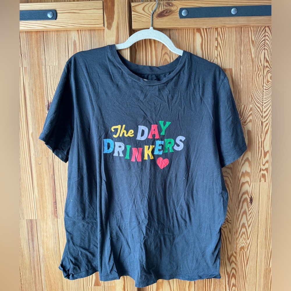 THE DAY DRINKERS GRAPHIC TEE